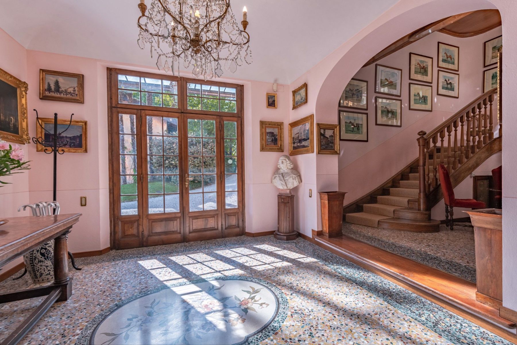 Dada villa photo.